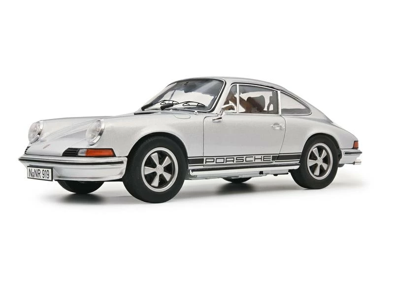 Schuco Sportwagen Porsche 911S Coupé, Silber 1:18 6 Schuco Sportwagen Porsche 911S Coupé, Silber 1:18 – Bild 4