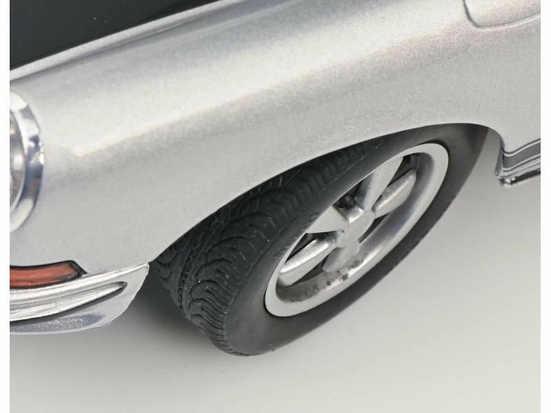 Schuco Sportwagen Porsche 911S Coupé, Silber 1:18 10 Schuco Sportwagen Porsche 911S Coupé, Silber 1:18 – Bild 8