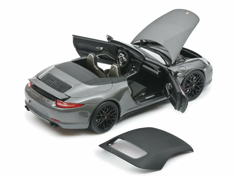 Schuco Sportwagen Porsche 911 Carrera GTS Cabrio, Grau 1:18 6 Schuco Sportwagen Porsche 911 Carrera GTS Cabrio, Grau 1:18 – Bild 4
