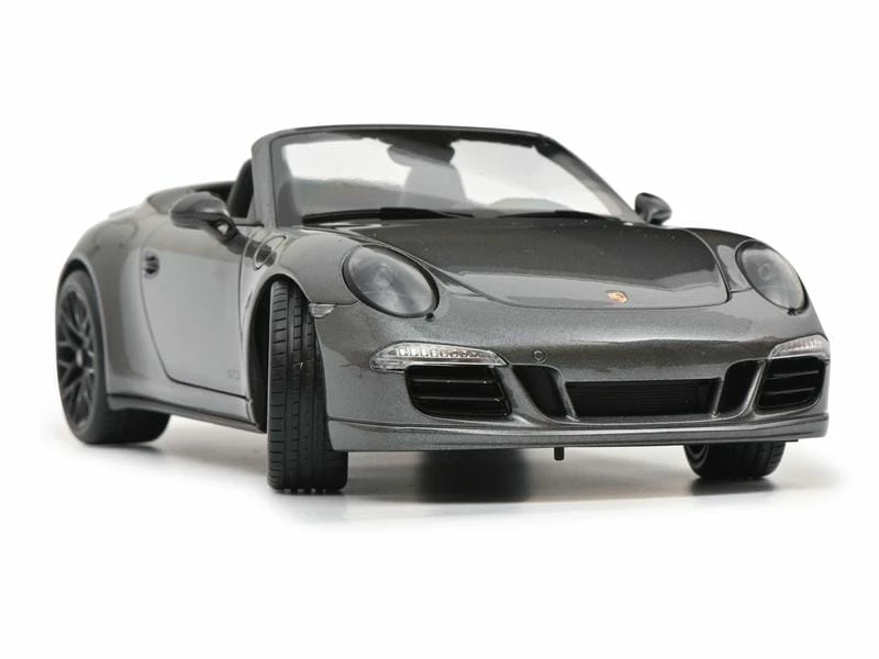 Schuco Sportwagen Porsche 911 Carrera GTS Cabrio, Grau 1:18 10 Schuco Sportwagen Porsche 911 Carrera GTS Cabrio, Grau 1:18 – Bild 8