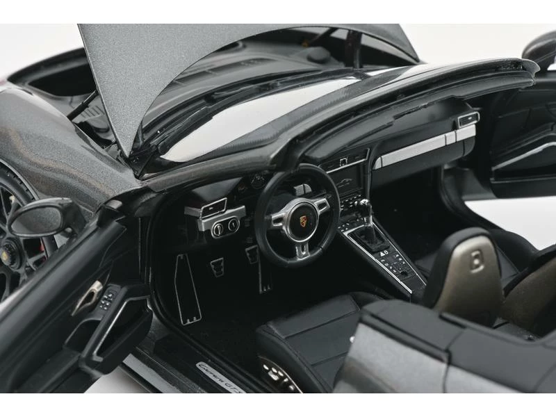 Schuco Sportwagen Porsche 911 Carrera GTS Cabrio, Grau 1:18 12 Schuco Sportwagen Porsche 911 Carrera GTS Cabrio, Grau 1:18 – Bild 10